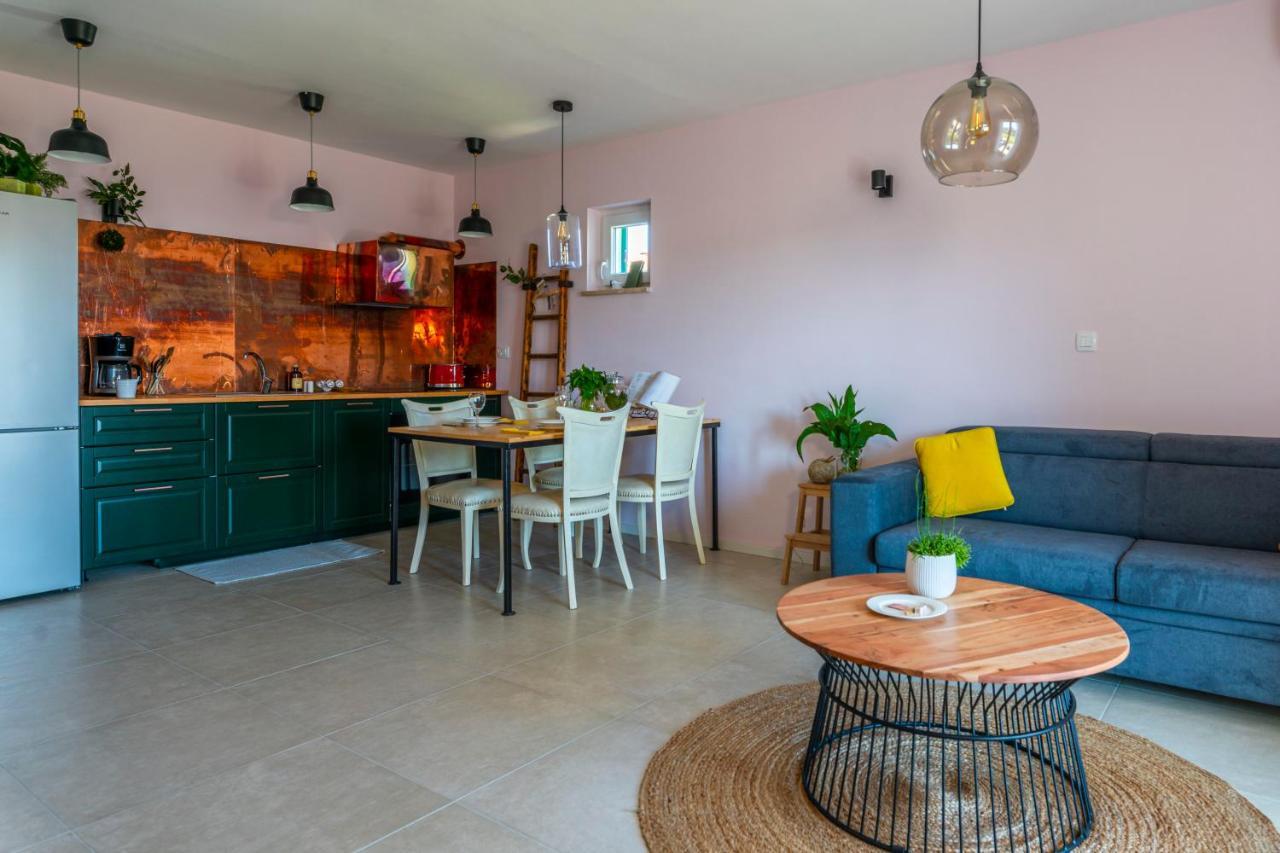 Charming Tale Apartments Modun19 Pirovac Exterior photo
