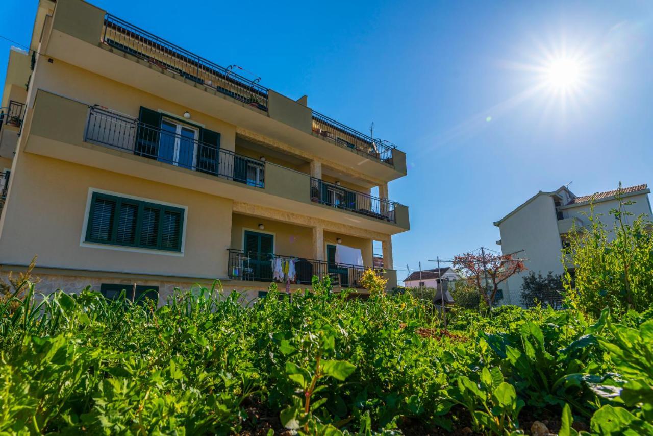 Charming Tale Apartments Modun19 Pirovac Exterior photo