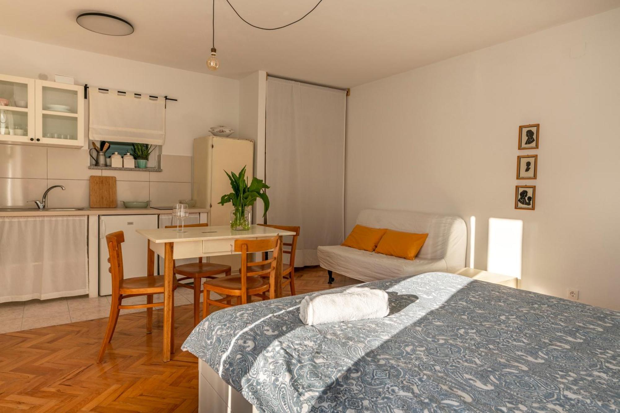 Charming Tale Apartments Modun19 Pirovac Room photo