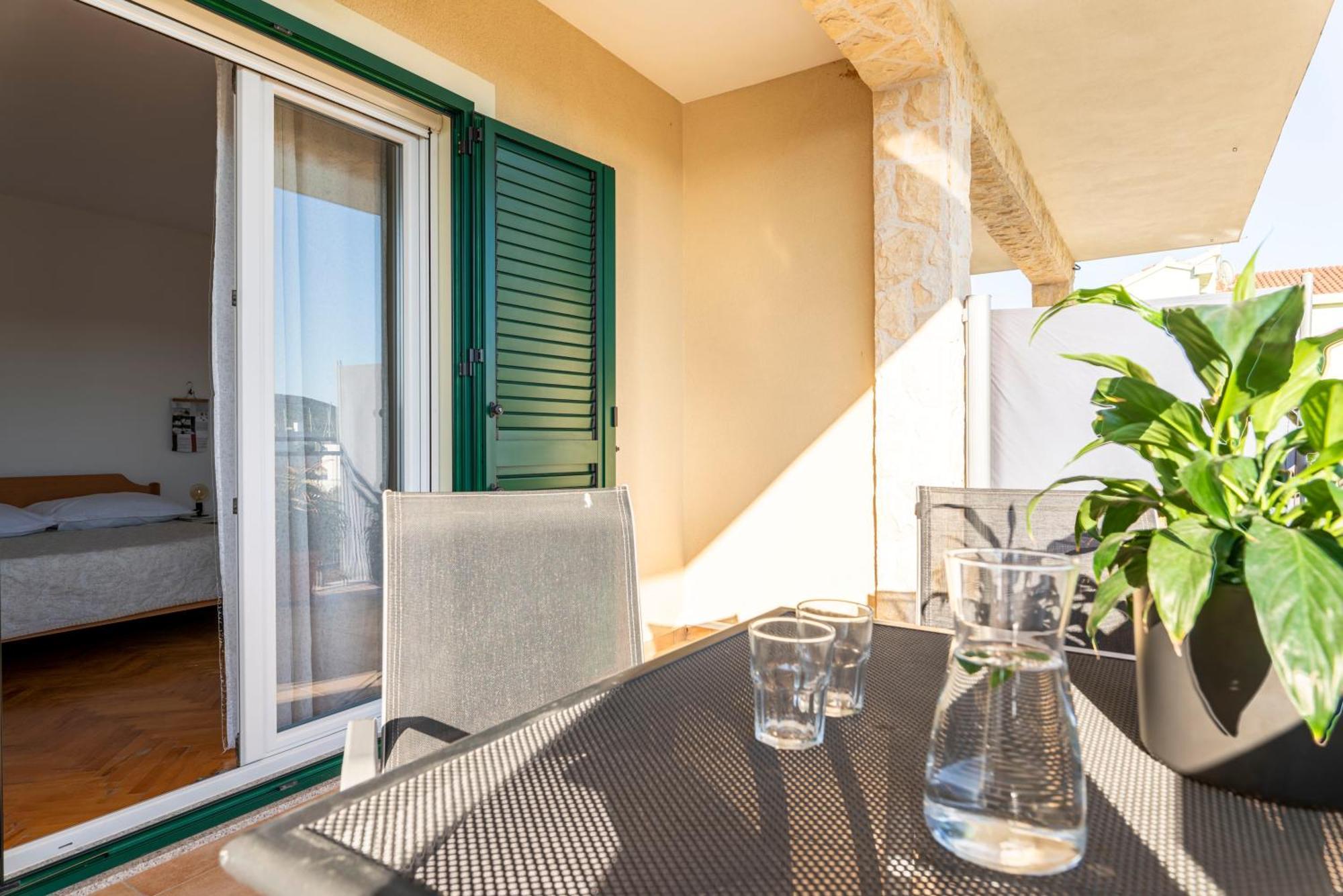 Charming Tale Apartments Modun19 Pirovac Room photo